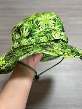 Mary Jane Print Bucket Hat